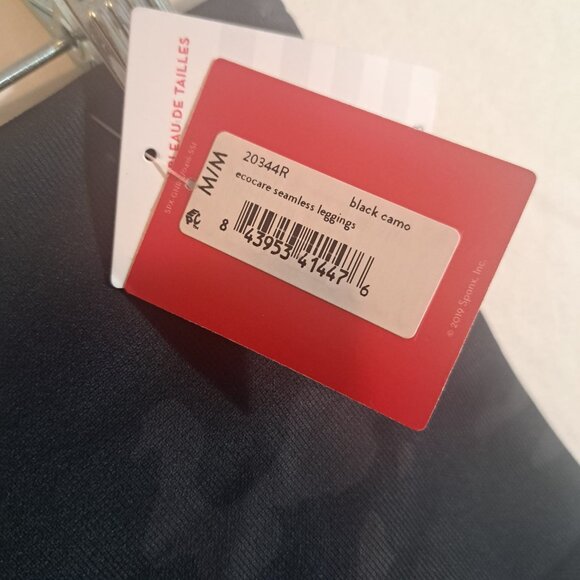 Spanx Size Medium  Black Camo Ecocare‎ Ankle Leggings Style 20344R NWT - Picture 8 of 11